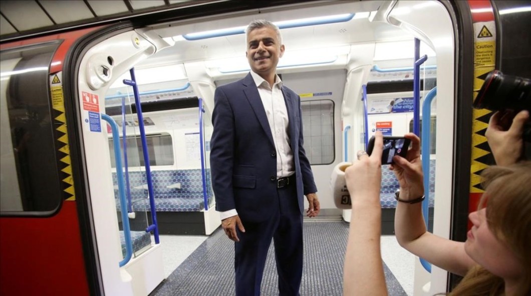 alcalde-londres-sadiq-khan-pasado-agosto-estacion-metro-brixton-capital-britanica-1471803556669.jpg