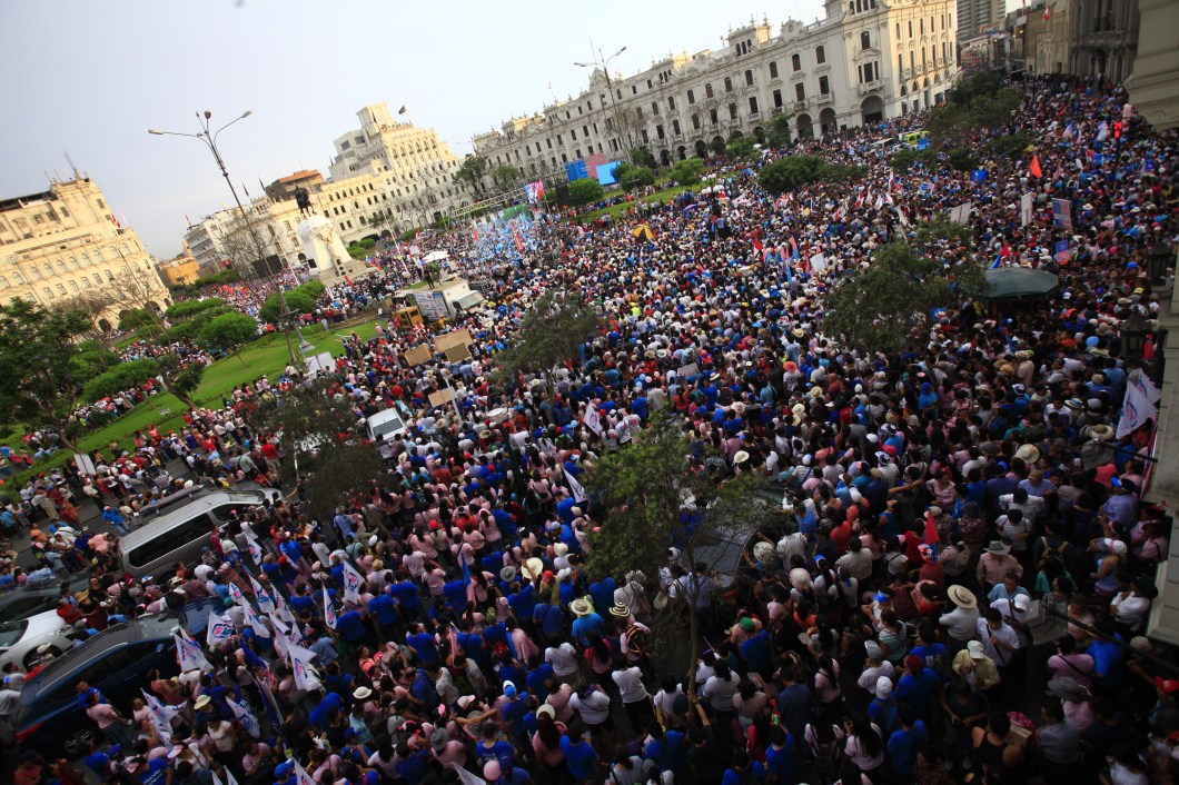 MARCHA CON MIS HIJOS NO TE METAS 4 DE MARZO_EL_CIUDADANO_DE_A_PIE
