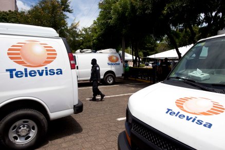 camionetas-televisa (1).jpg